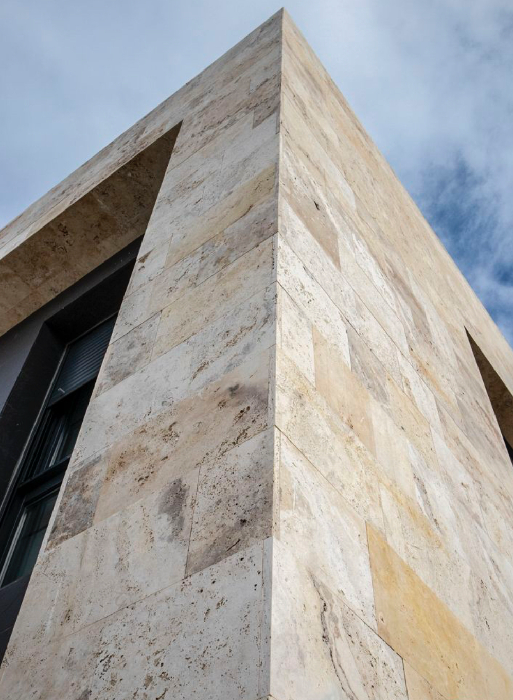 limestone design mall house