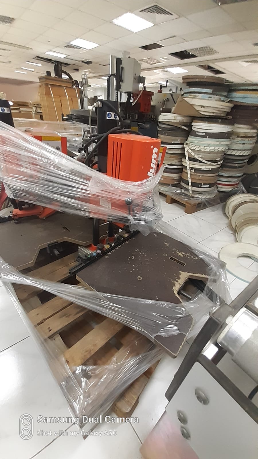 Used woodworking machine in Sharjah warehouse